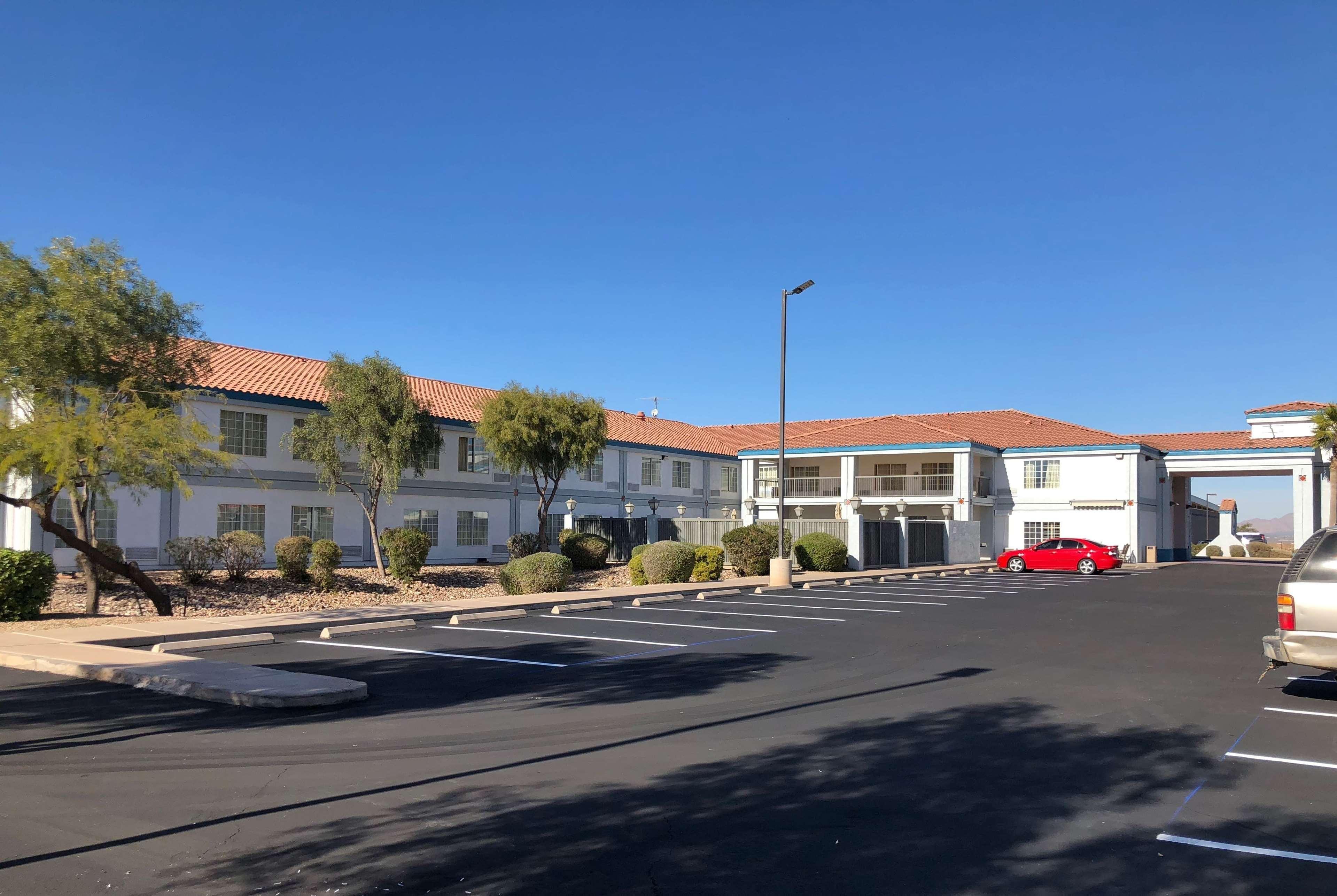 Baymont By Wyndham Hotel